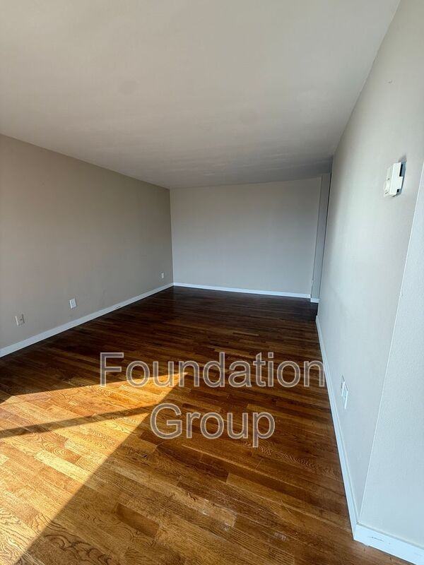 23 Aloha St #302 - Photo 7 of 11