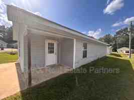 featured image of 28 Bentley Brooke Ln