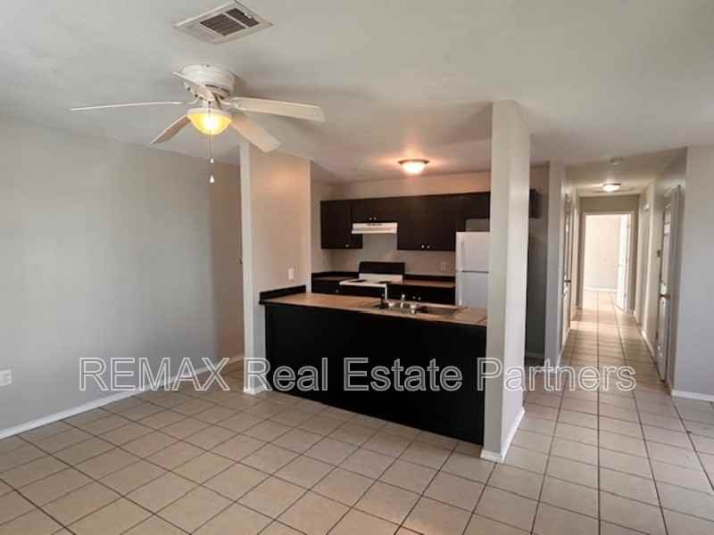28 Bentley Brooke Ln - Photo 2 of 13