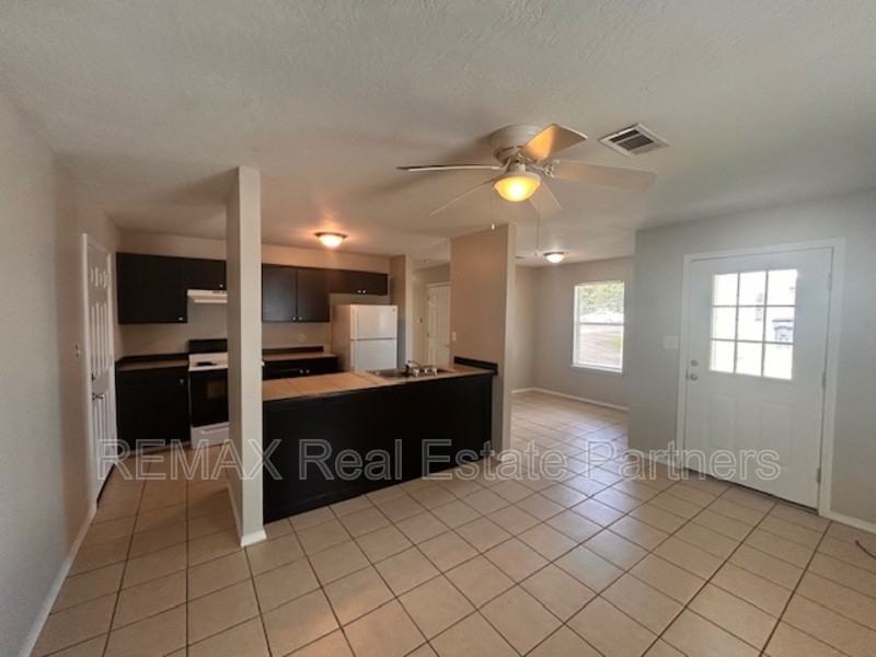 28 Bentley Brooke Ln - Photo 4 of 13