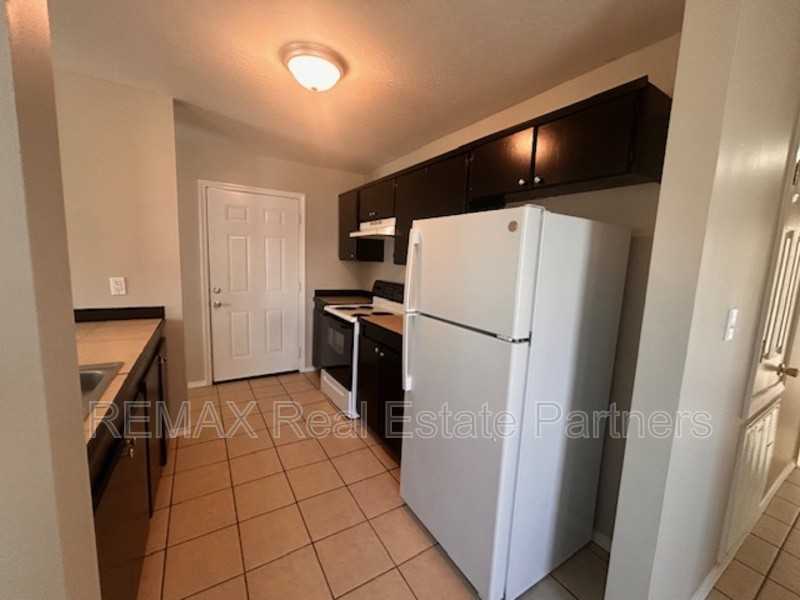28 Bentley Brooke Ln - Photo 7 of 13