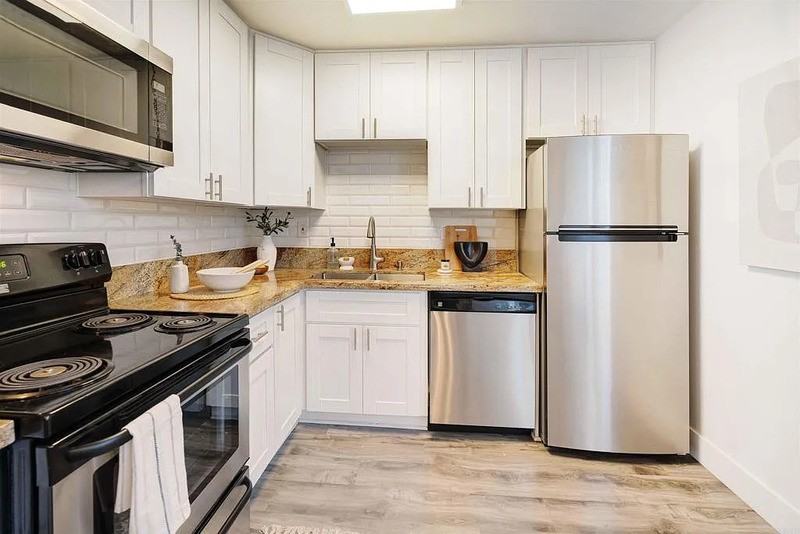 279 Moss St #5 - Photo 2 of 10