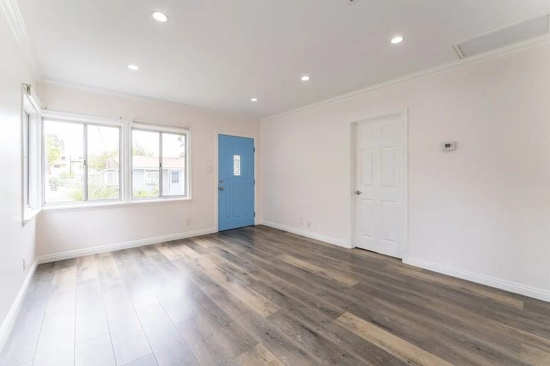 1129 E Doran St - Photo 2 of 13