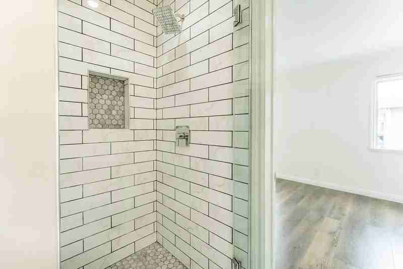 1129 E Doran St - Photo 7 of 13