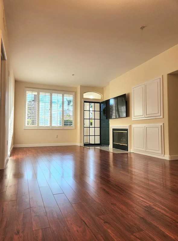 1305 Solvay Aisle - Photo 2 of 17