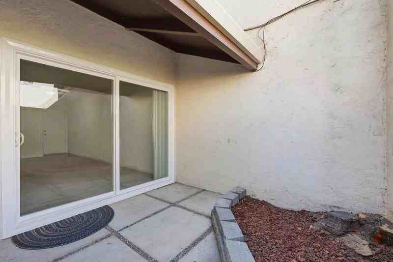 1660 Laguna St #D - Photo 6 of 9