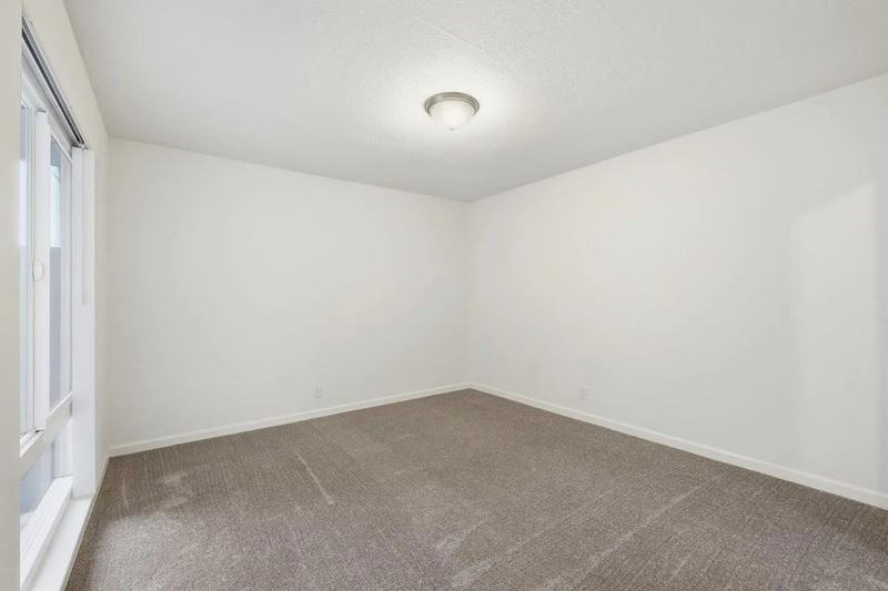 1660 Laguna St #D - Photo 7 of 9