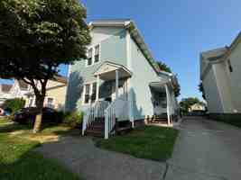 featured image of 536 W 5th St