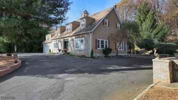 featured image of 89 East Dr