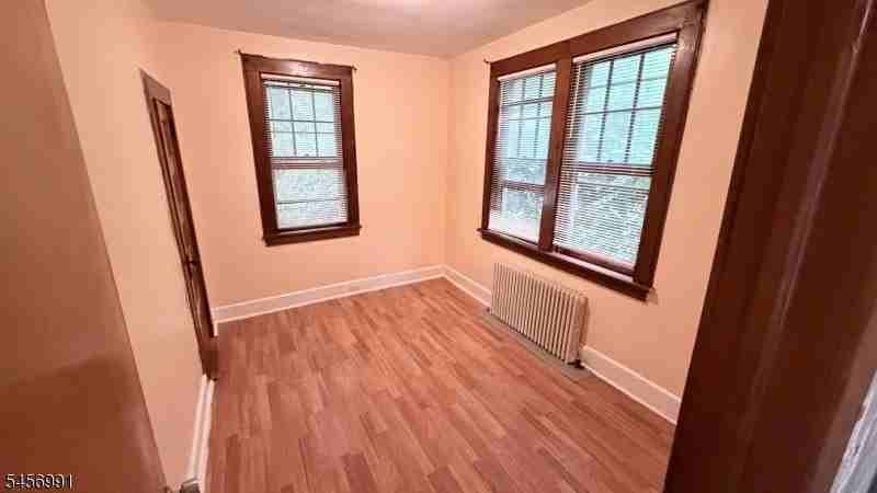 210 Barnert Ave - Photo 4 of 6