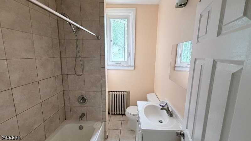 210 Barnert Ave - Photo 6 of 6