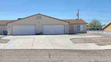 featured image of 2800 Bluewater Dr
