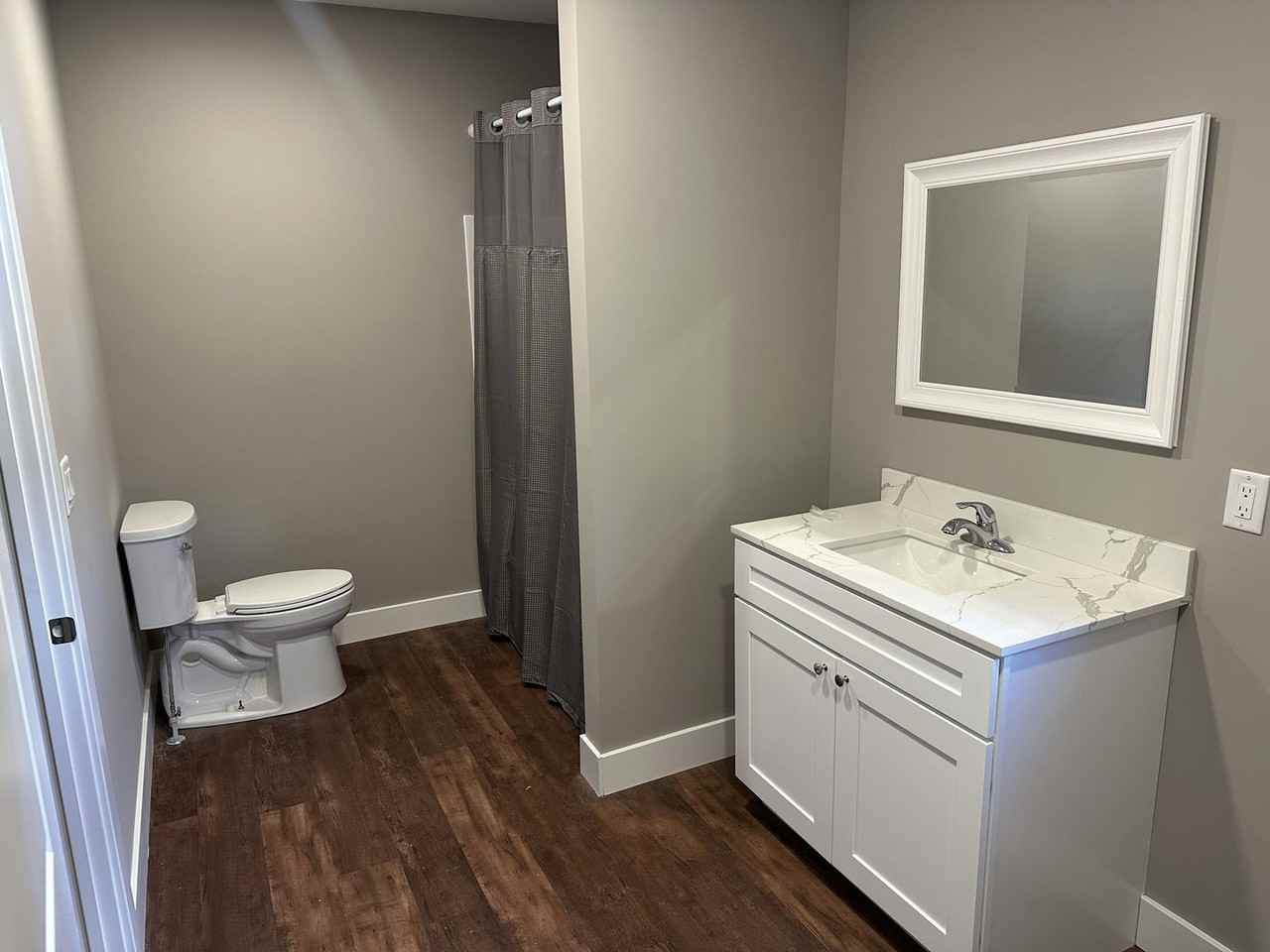 191-193 Oak Street - Photo 3 of 34