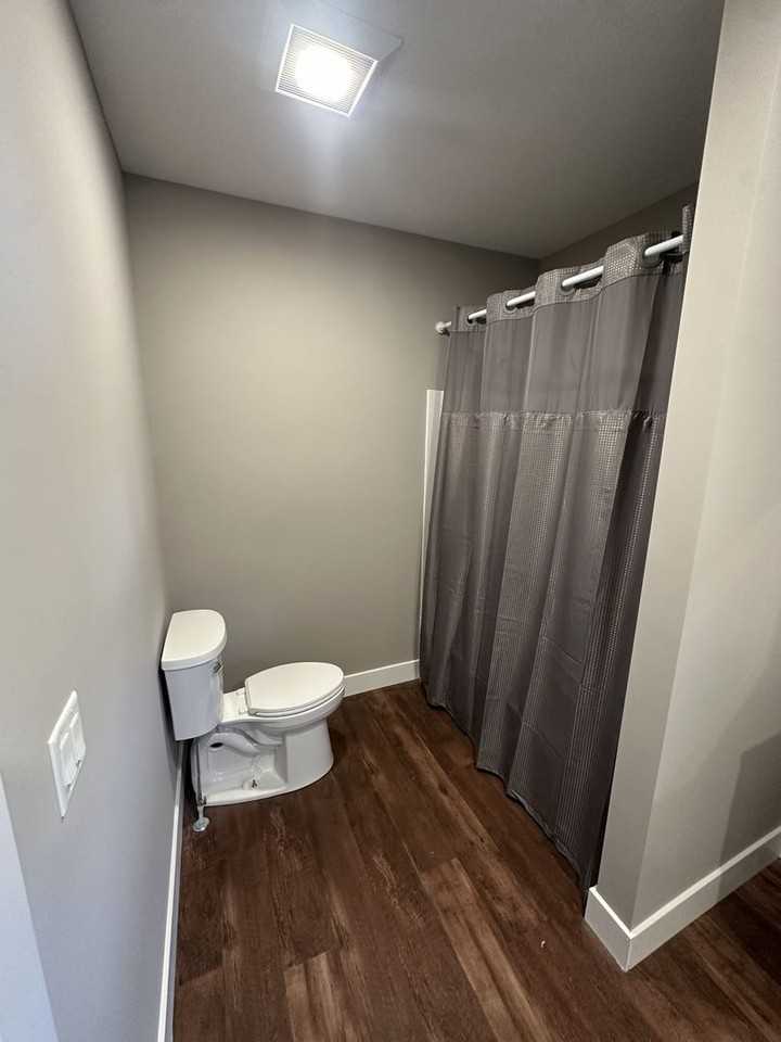 191-193 Oak Street - Photo 4 of 34