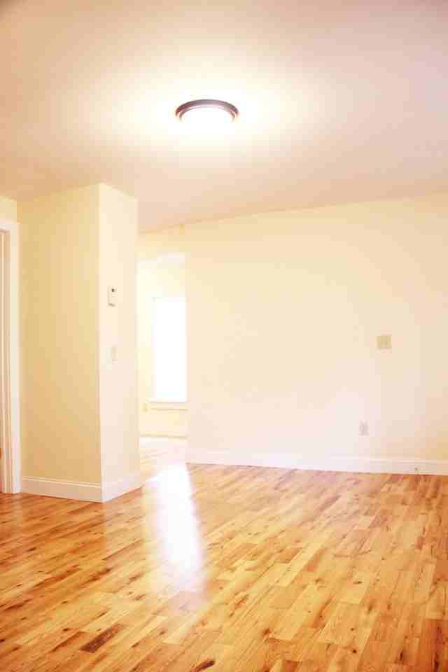 39 Cedar St - Photo 3 of 11