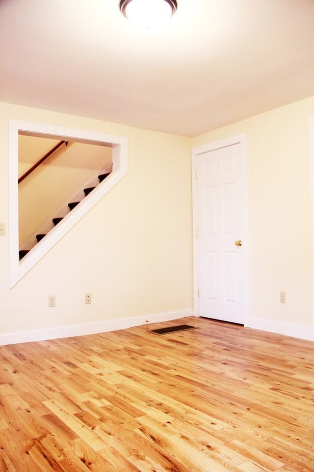 39 Cedar St - Photo 5 of 11