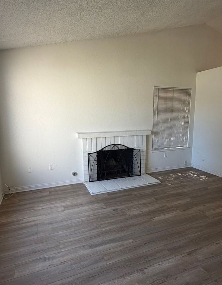 10476 Charleston Dr - Photo 4 of 5