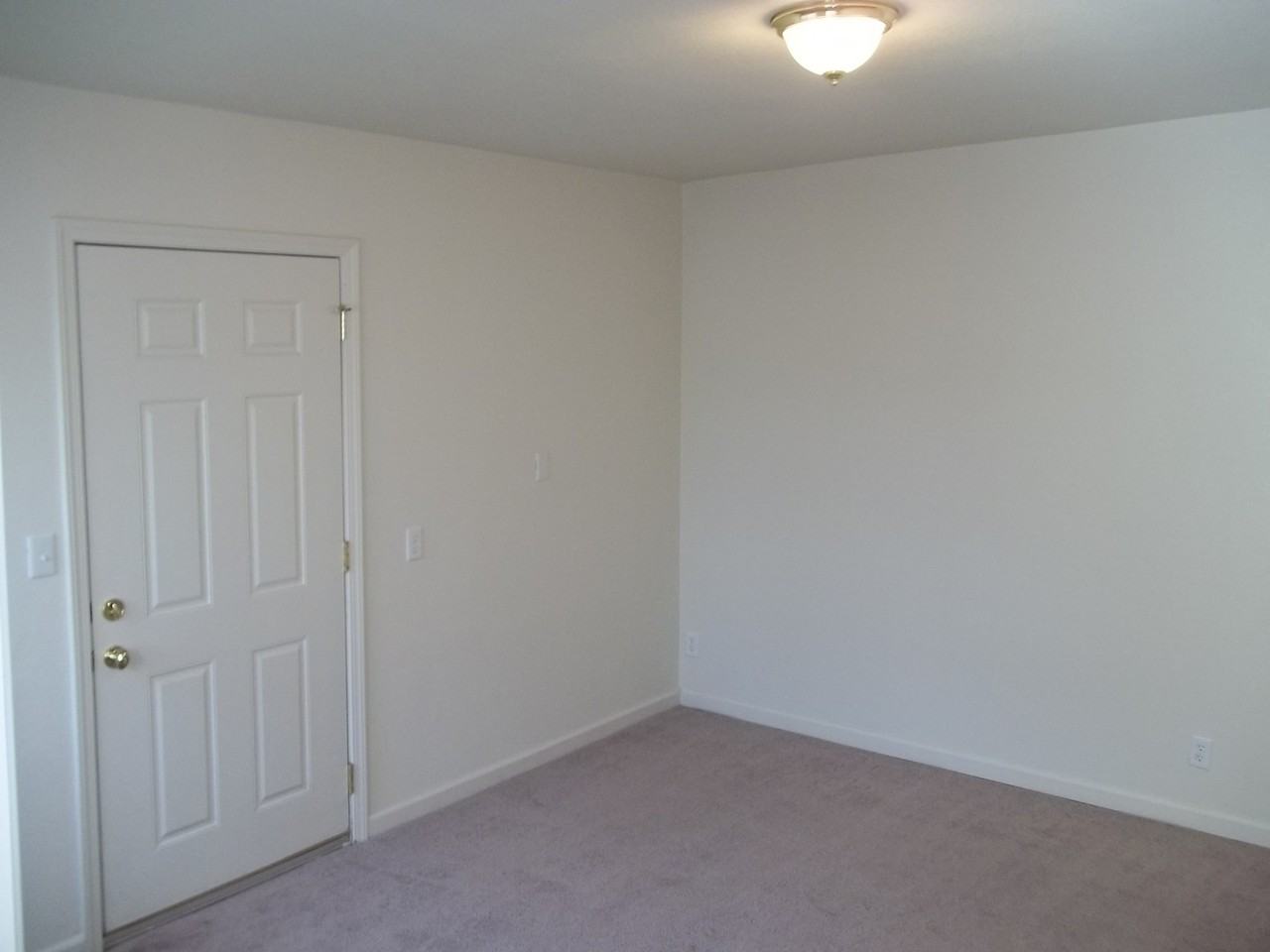 1933 W Cornell Ave - Photo 7 of 12