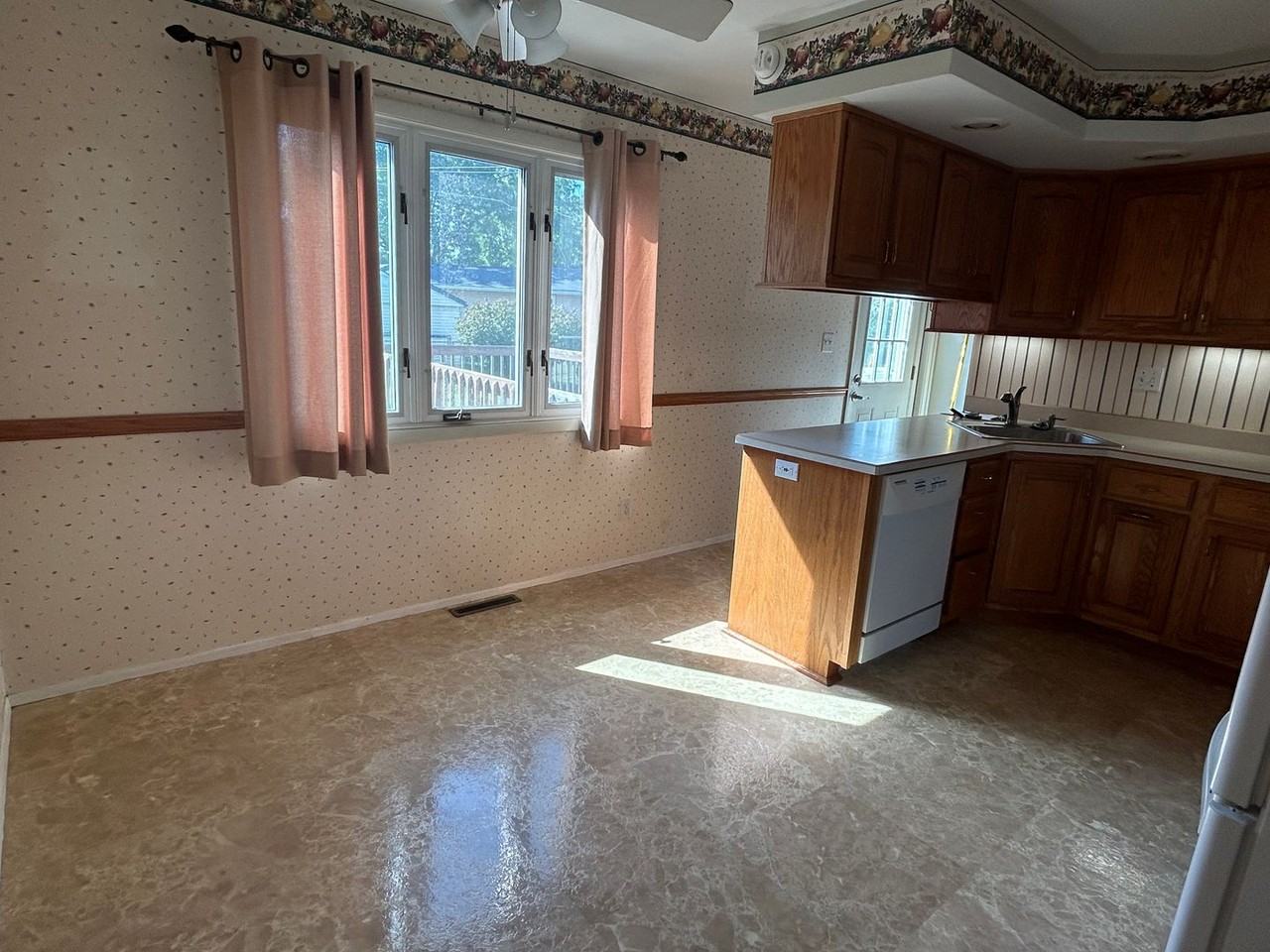 4021 10th St - Photo 4 of 13
