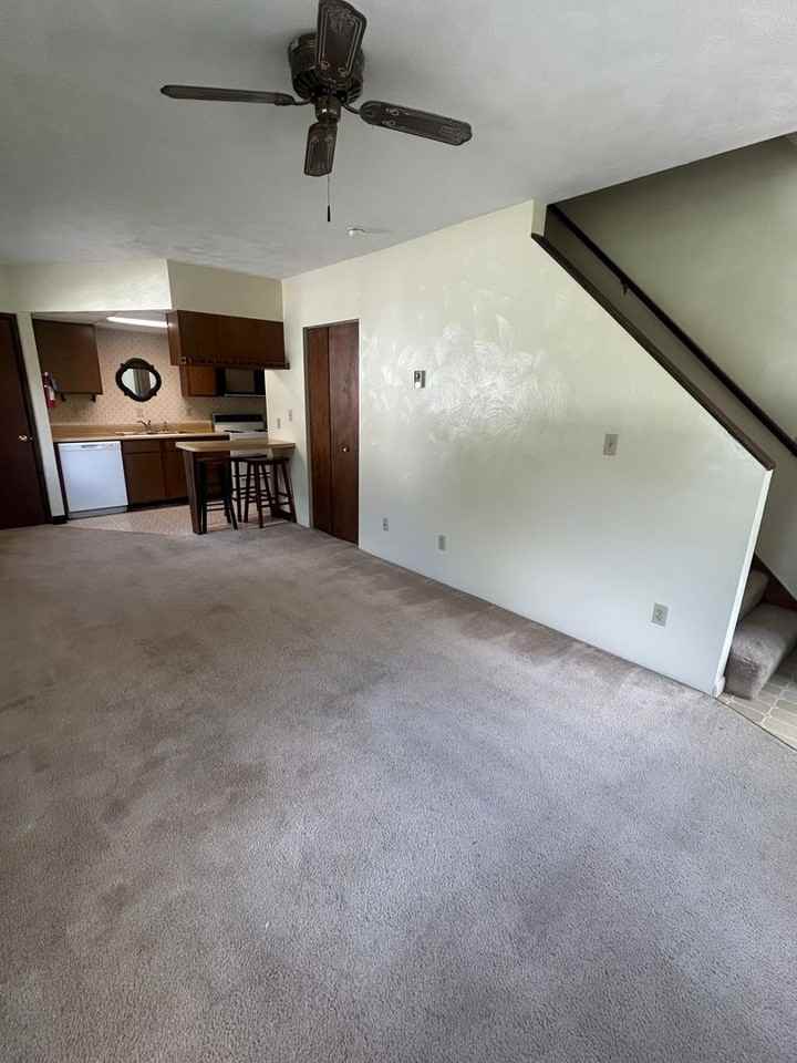 611 Elmwood St - Photo 5 of 17