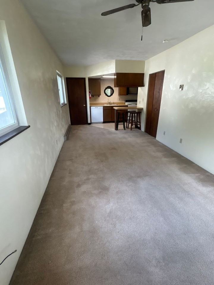 611 Elmwood St - Photo 6 of 17