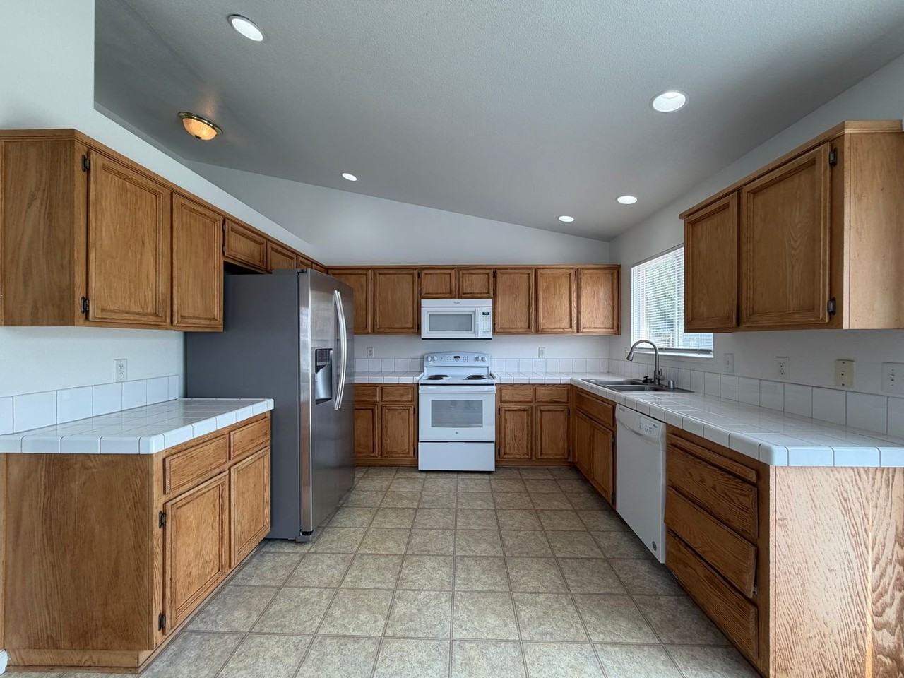 411 Wasatch Cir - Photo 2 of 31