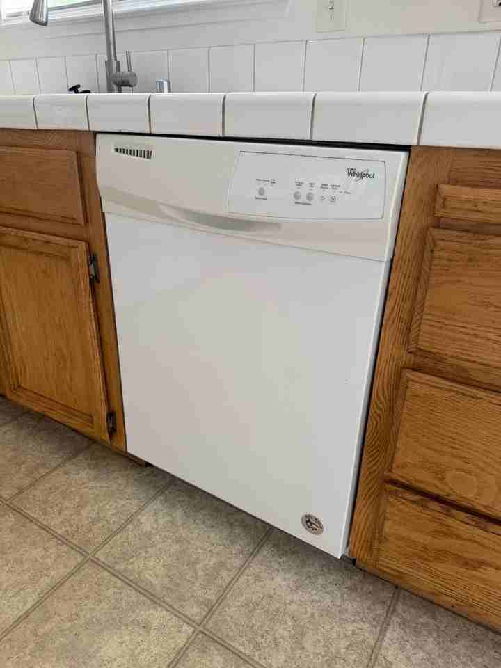 411 Wasatch Cir - Photo 7 of 31