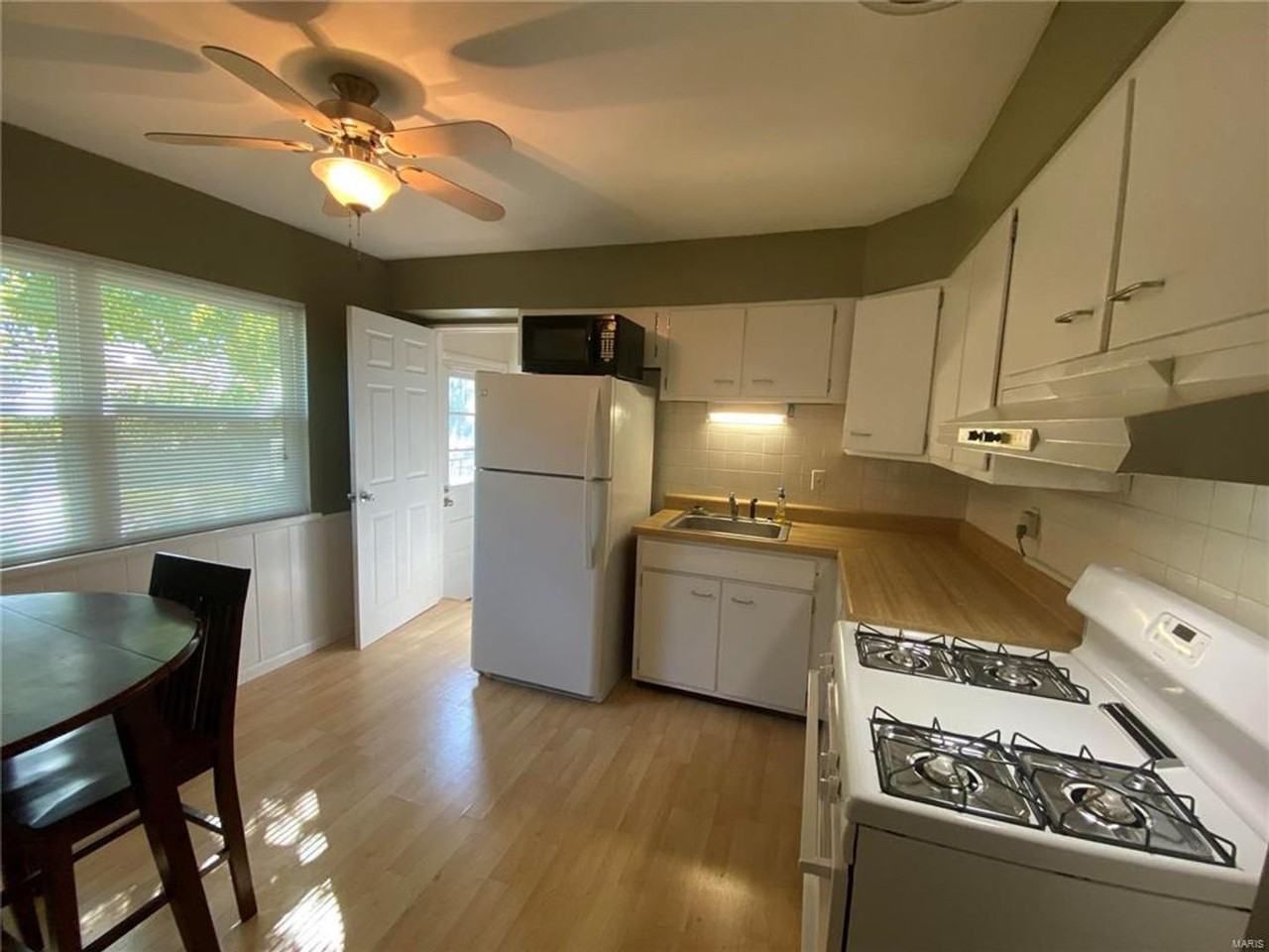 178 Floralea Pl - Photo 7 of 25