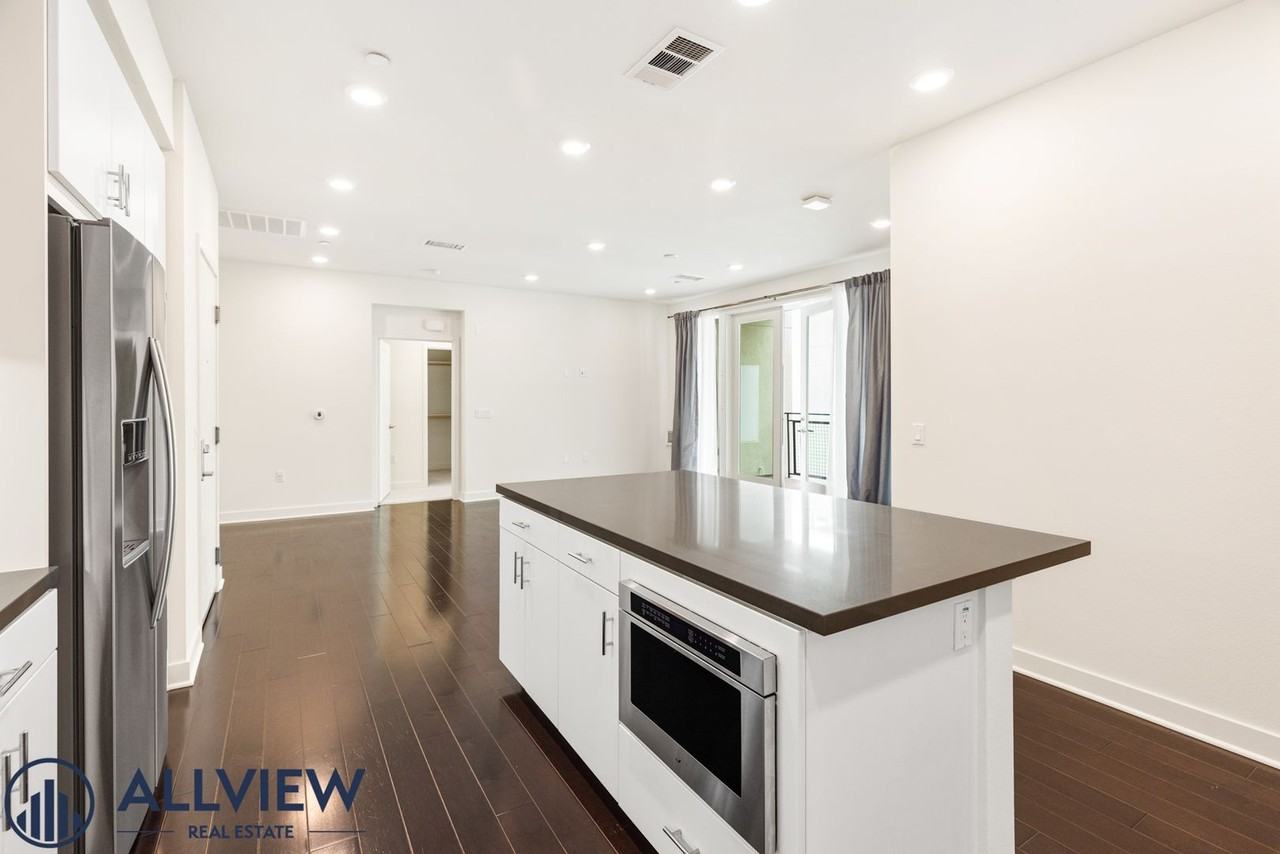 1508 Nolita - Photo 2 of 16