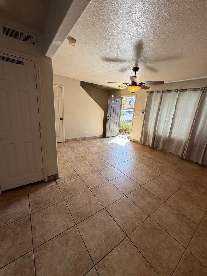 1063 E 600 S #6 - Photo 3 of 10