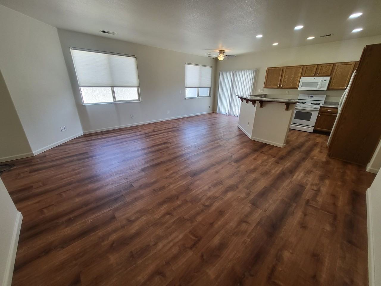 1267 Quail Run Dr - Photo 3 of 14