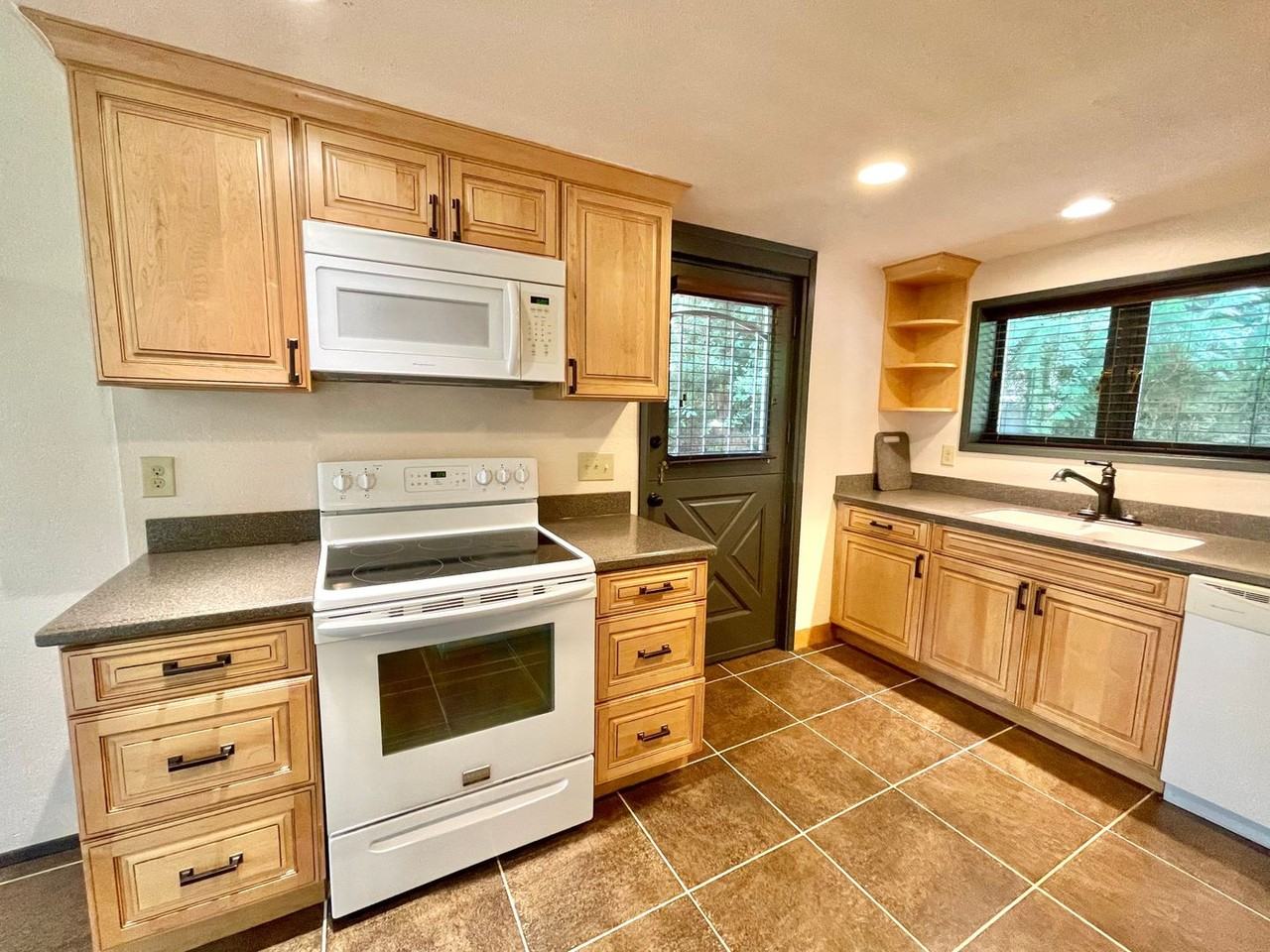 16222 Se 24th St - Photo 6 of 21