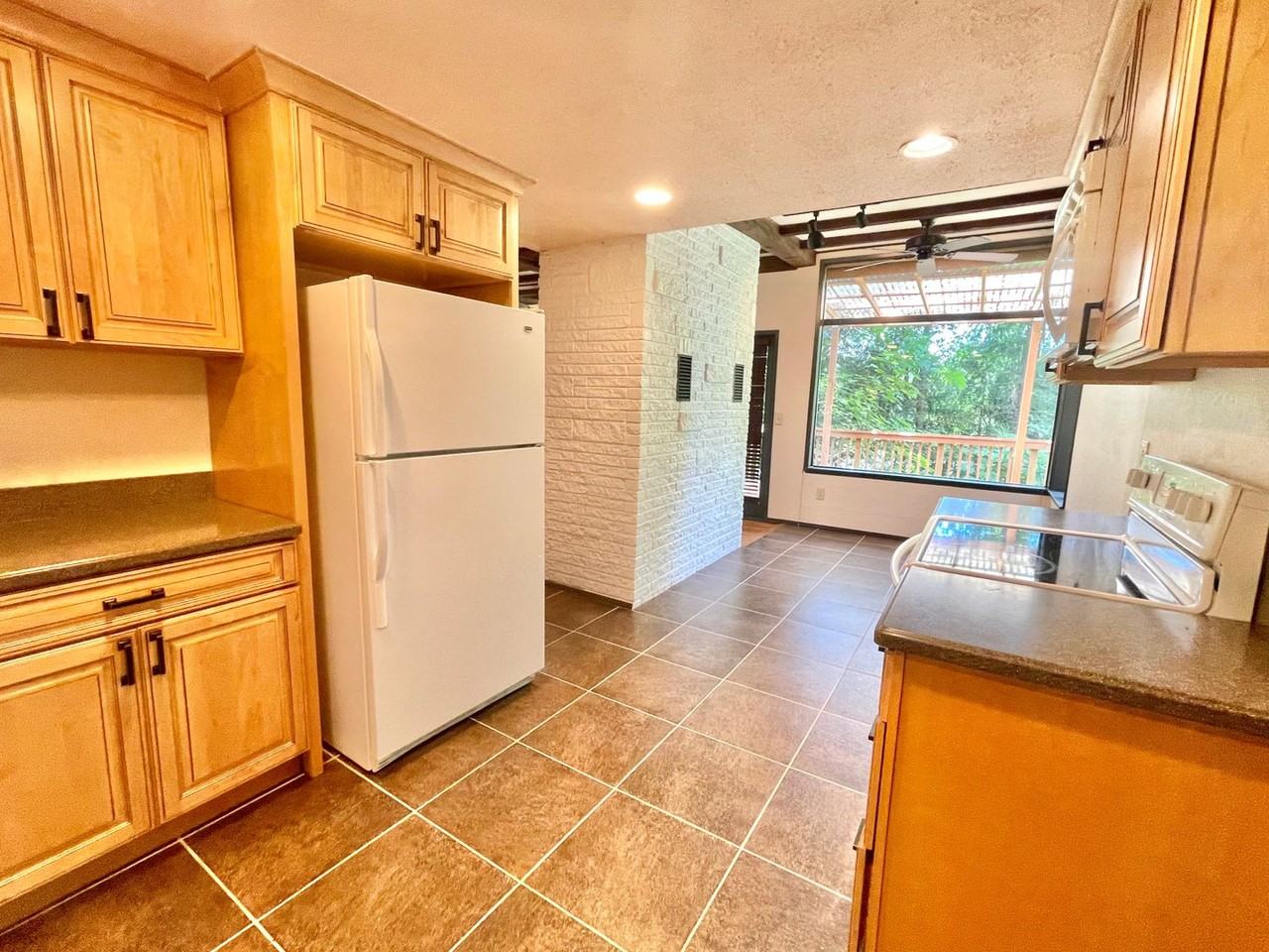 16222 Se 24th St - Photo 7 of 21