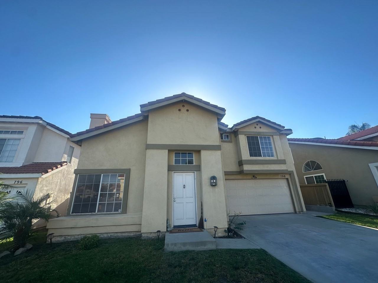 798 Vista Real St - Photo 2 of 12
