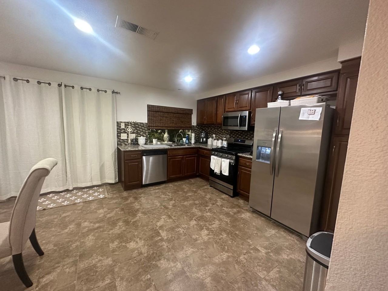798 Vista Real St - Photo 4 of 12