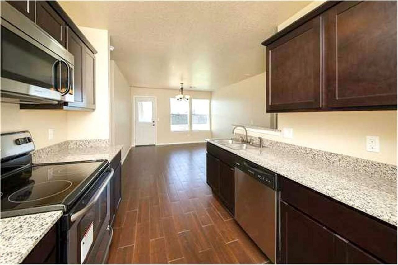 136 Rob Ln - Photo 7 of 12