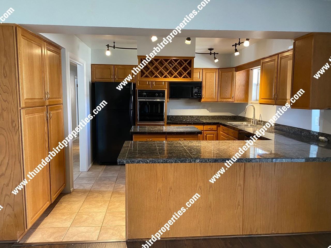 12907 Montgomery Blvd Ne - Photo 3 of 16