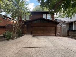 featured image of 802 Leonard St