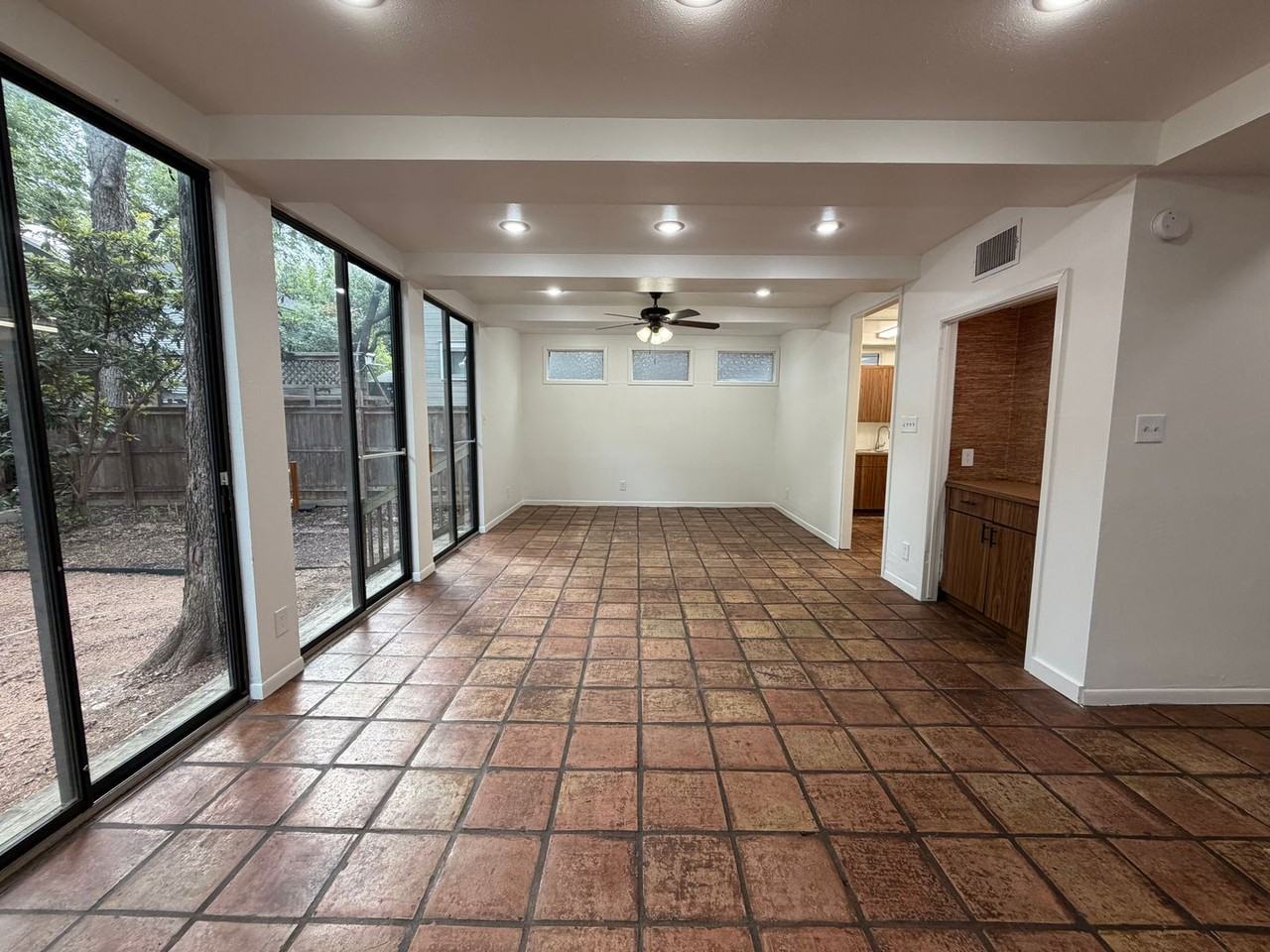 802 Leonard St - Photo 7 of 49