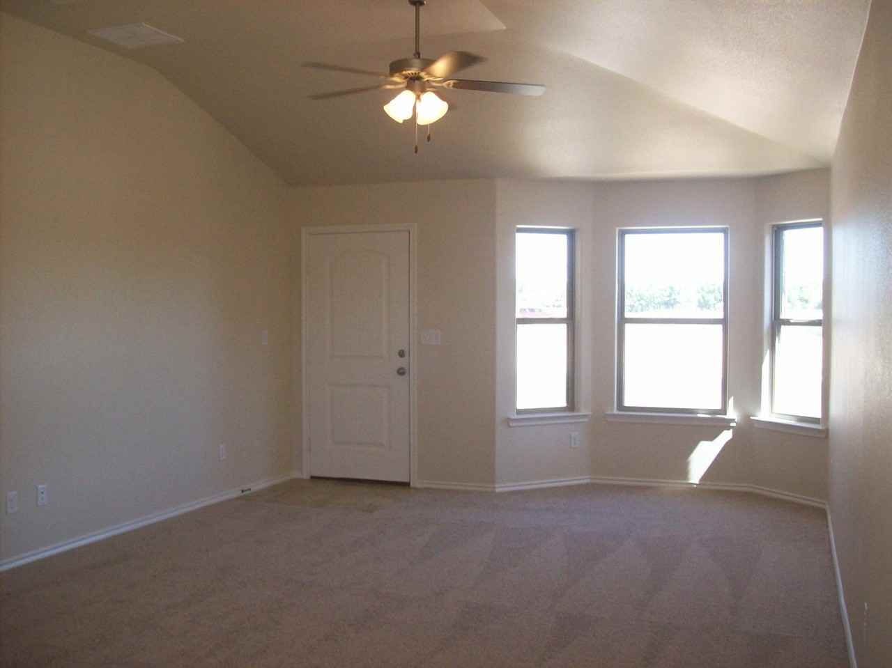7031 34th Pl - Photo 2 of 15