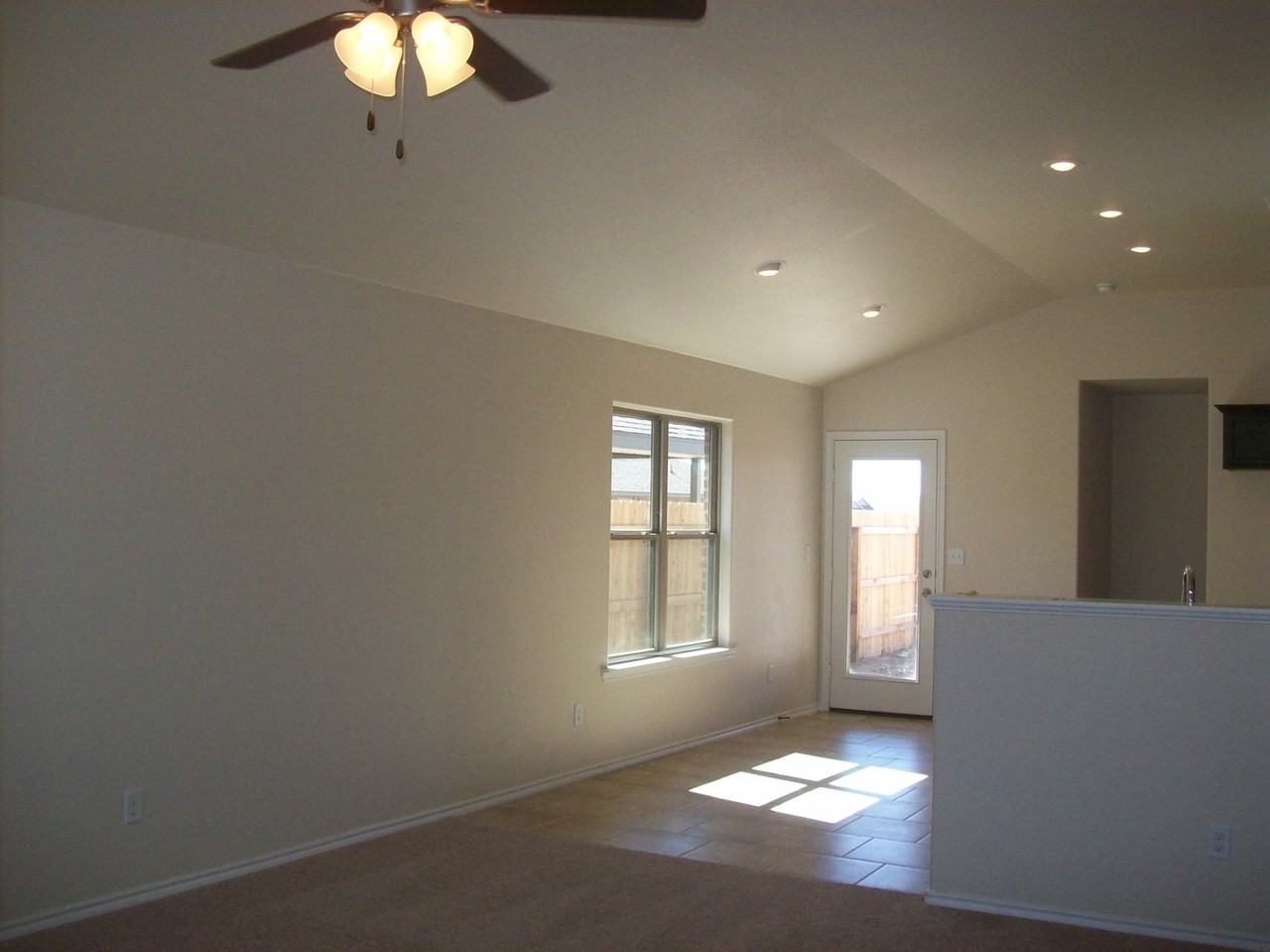 7031 34th Pl - Photo 3 of 15