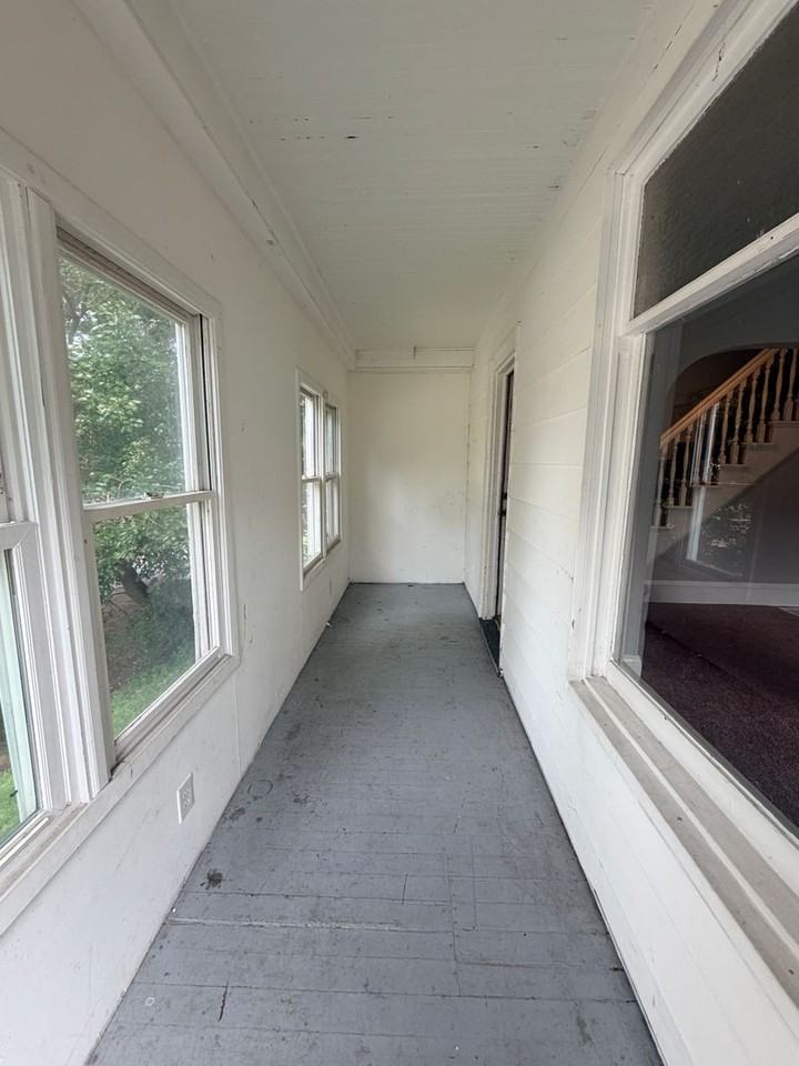 1614 13th Ave - Photo 3 of 17