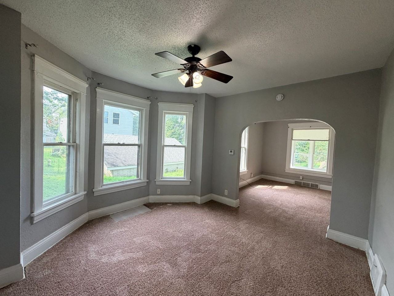 1614 13th Ave - Photo 4 of 17