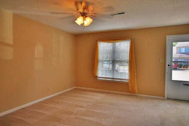 2619 Camellia Dr - Photo 2 of 10