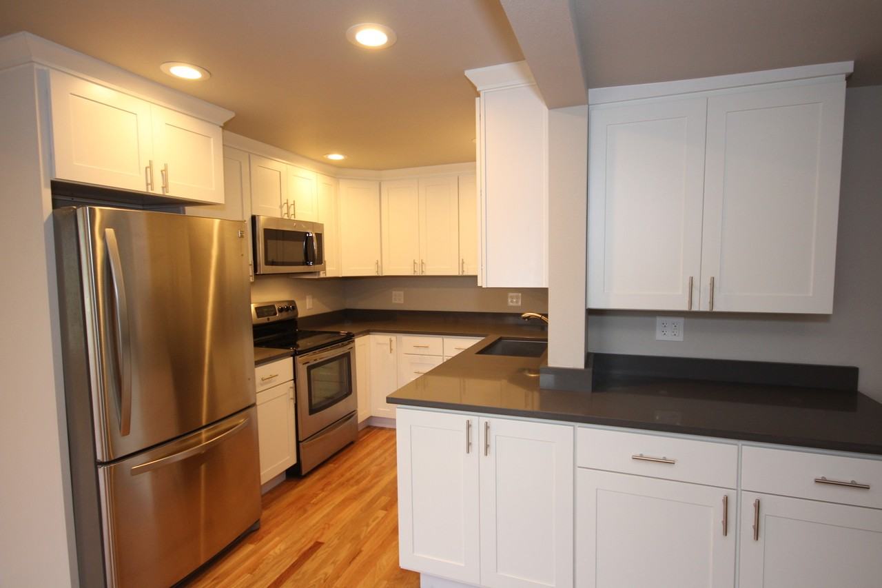 1221 S 315th St - Photo 2 of 8