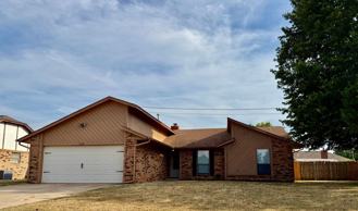 1368 W Cedarbrook Ln - Photo 1 of 1