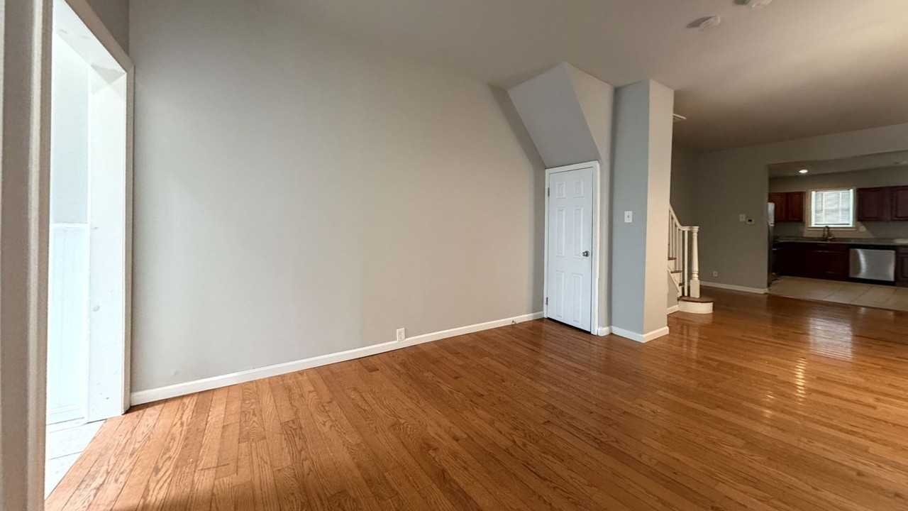 1620 S 22nd St - Photo 2 of 20