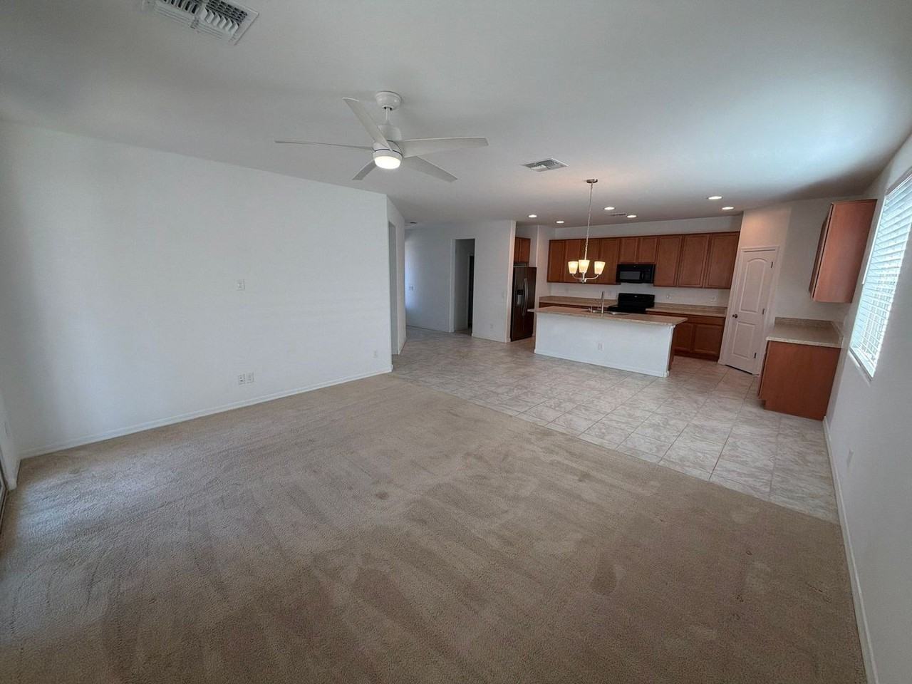 14418 W Cottontail Ln - Photo 5 of 31