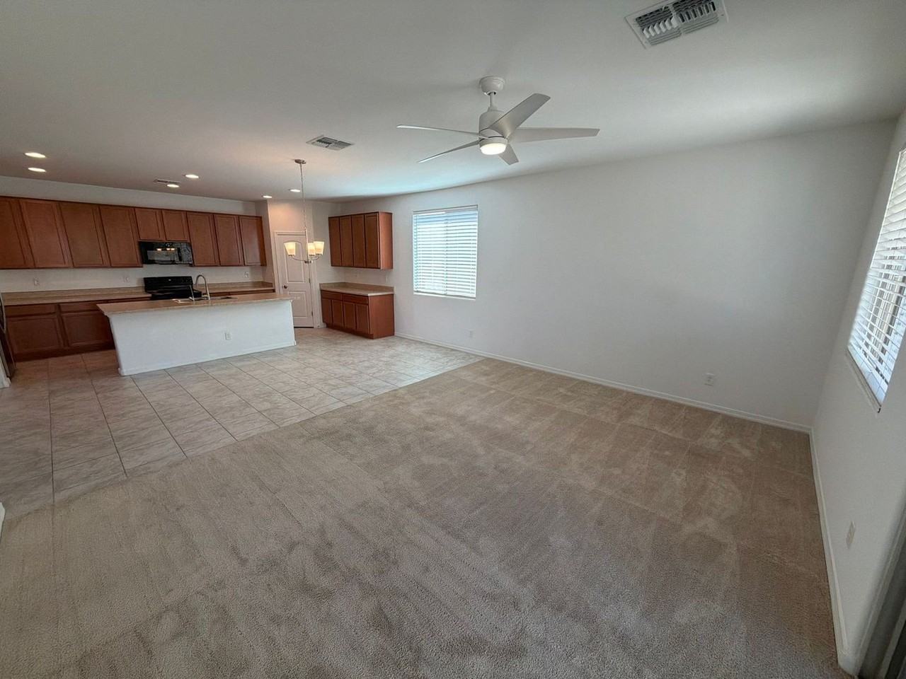 14418 W Cottontail Ln - Photo 6 of 31