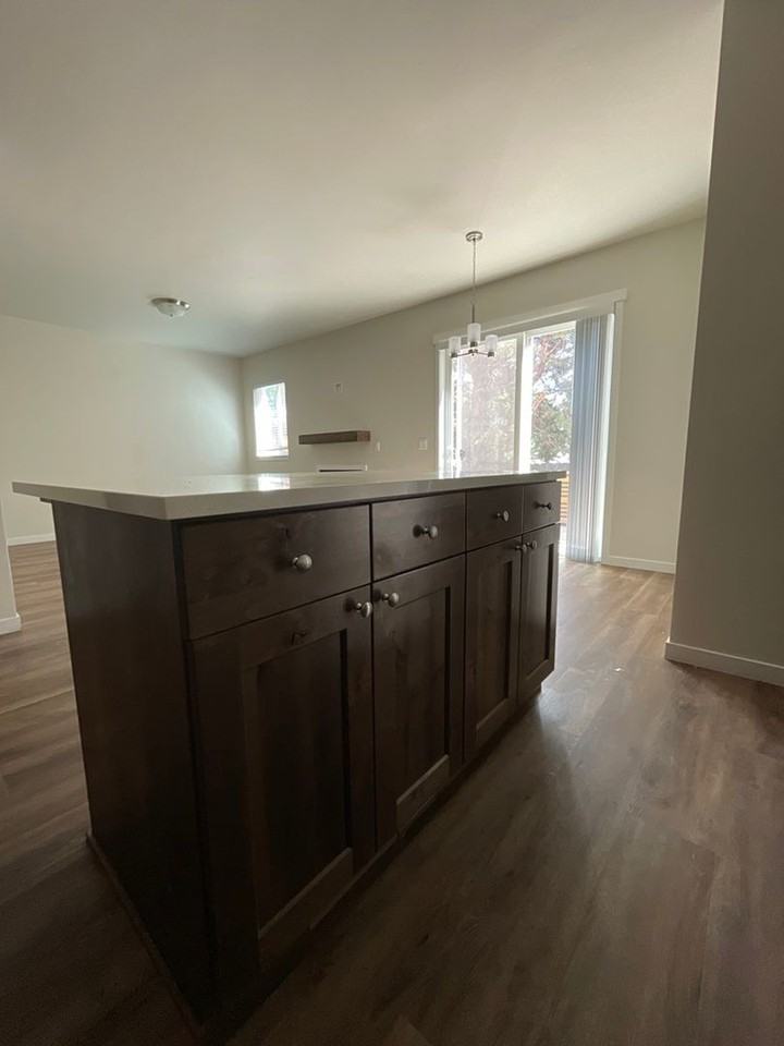 960 Ne Paula Dr #6 - Photo 4 of 14